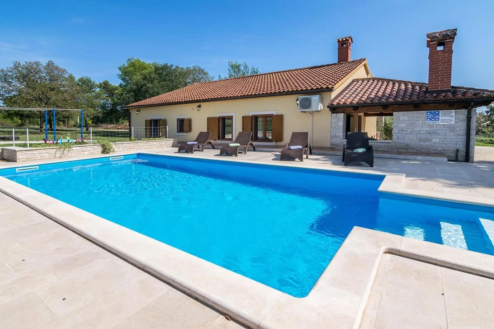 Villa Emanuel Barban